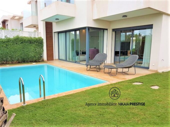 Vente-VILLA-Neuve-de-299-m²-terrain-avec-piscine-389-m²-5-chambres-proche-Marocco-Mall-à-Casablanca