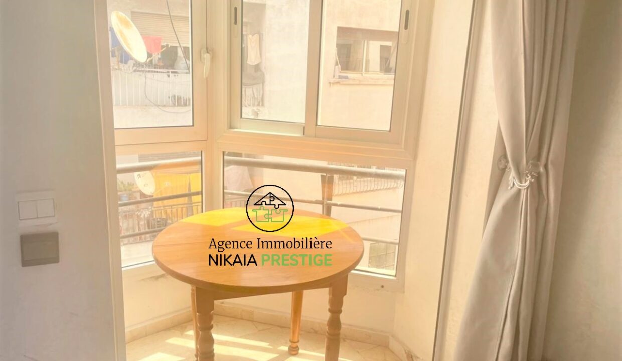 Location studio meublé de 60 m² avec une terrasse, 1 chambres, quartier Maarif, Casablanca 1 (5)