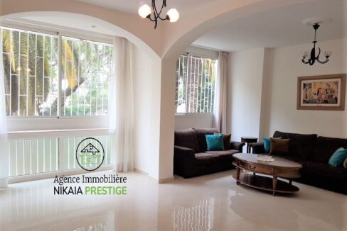 Location-Appartement-meublé-de-100-m²-2-chambres-quartier-Gauthier-Casablanca