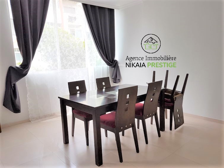 Location Appartement meublé de 130 m² avec balcon, 2 salons, 2 chambres, quartier CIL, Casablanca 1 (6)